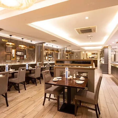 Harbour & Leisure Centre מלון 3*