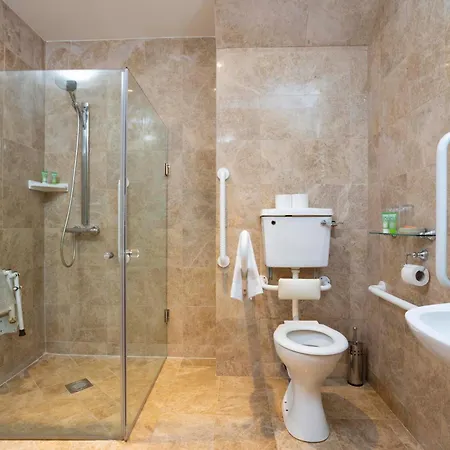 Harbour & Leisure Centre 3*