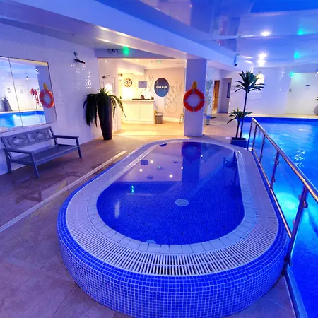 Harbour & Leisure Centre シュル