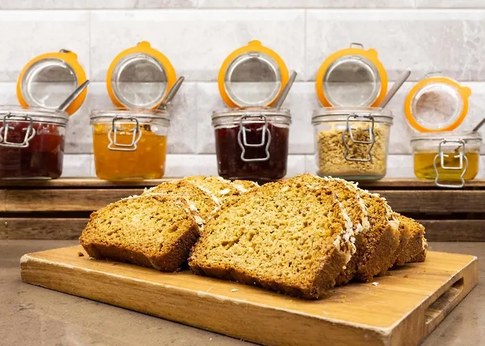 Отель Harbour & Leisure Centre