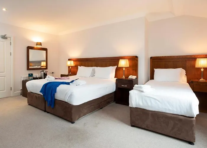 Harbour & Leisure Centre 3* 슐