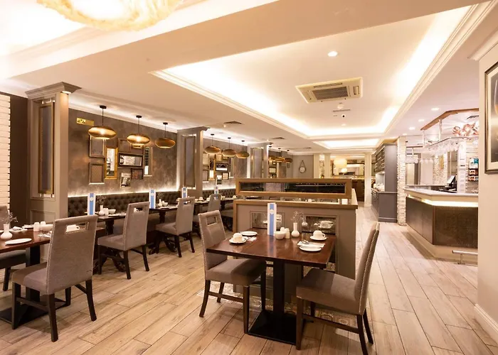 Harbour & Leisure Centre Hotel 3*