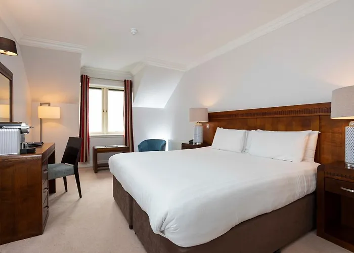 Отель Harbour & Leisure Centre Скалл