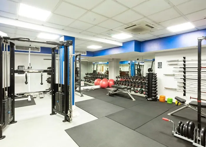 Отель Harbour & Leisure Centre 3*